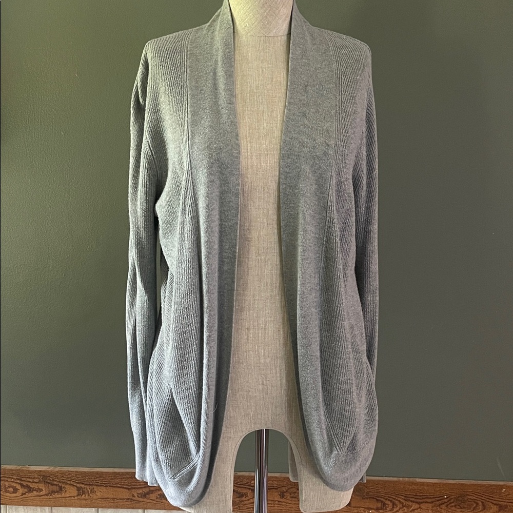 Elegant Women's Open Front Cardigan in Gray